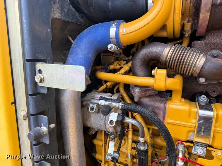 image for item EH6750 2013 John Deere 544K wheel loader