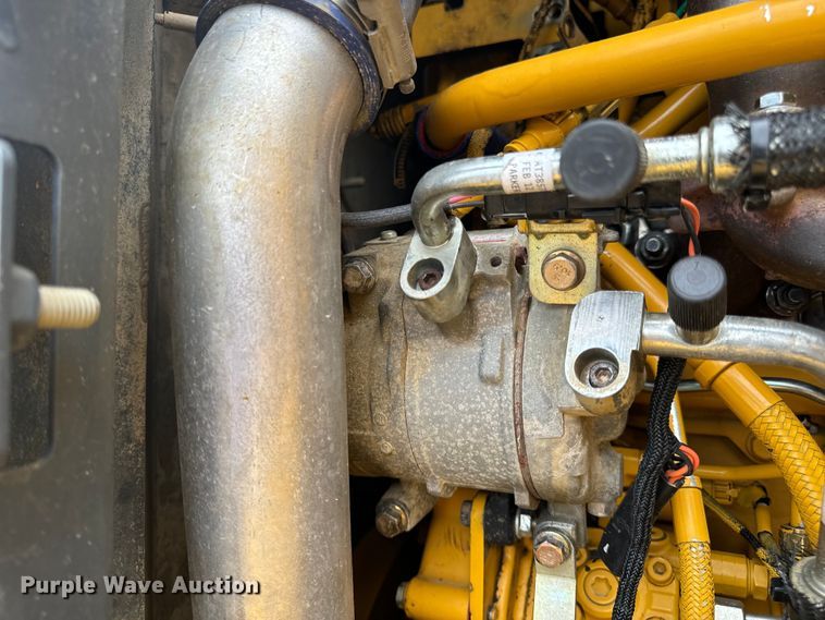 image for item EH6750 2013 John Deere 544K wheel loader