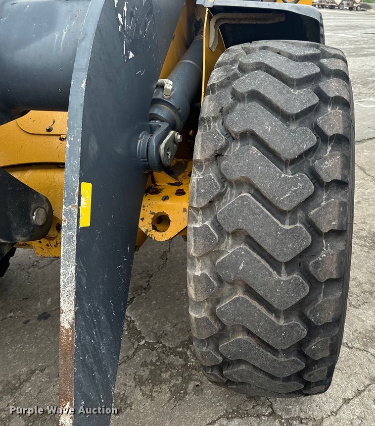 image for item EH6750 2013 John Deere 544K wheel loader