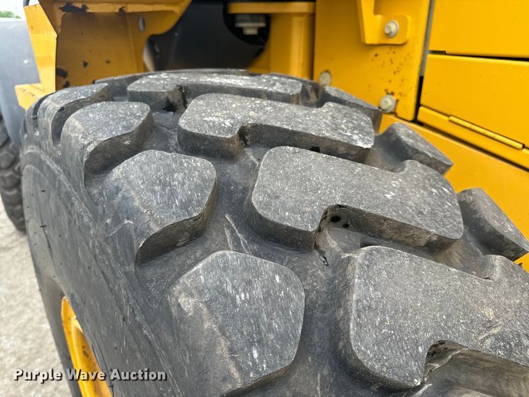image for item EH6750 2013 John Deere 544K wheel loader