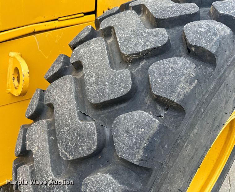 image for item EH6750 2013 John Deere 544K wheel loader