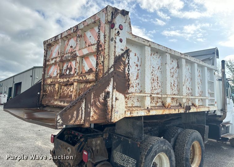 image for item EH6753 1999 Freightliner FL80 dump truck