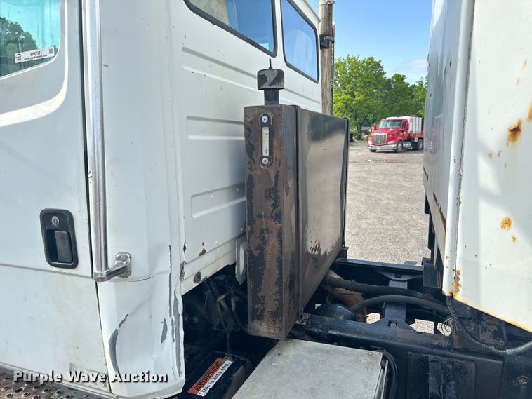 image for item EH6753 1999 Freightliner FL80 dump truck