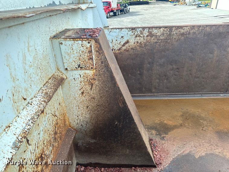 image for item EH6753 1999 Freightliner FL80 dump truck