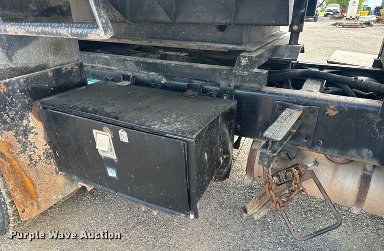 image for item EH6753 1999 Freightliner FL80 dump truck