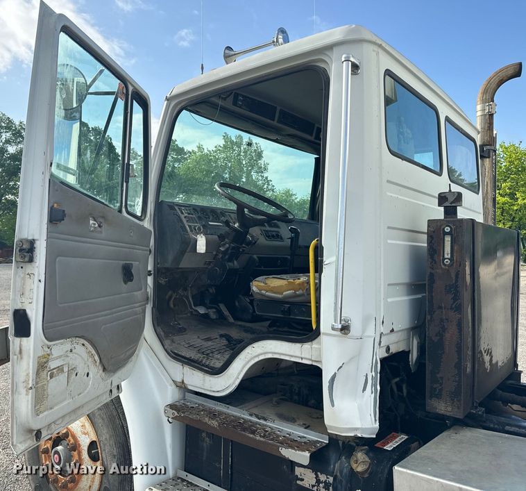 image for item EH6753 1999 Freightliner FL80 dump truck
