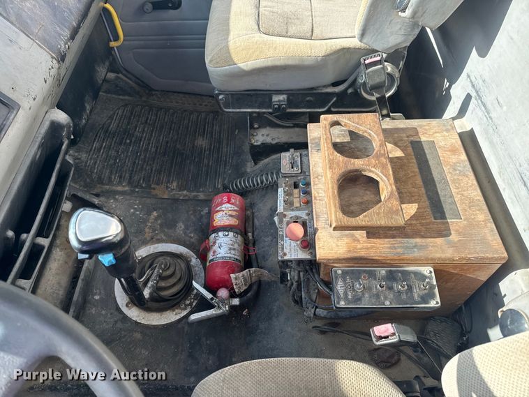 image for item EH6753 1999 Freightliner FL80 dump truck