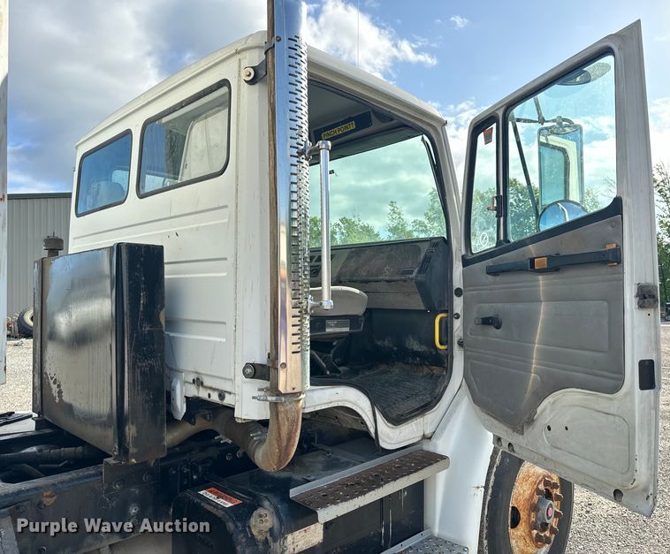 image for item EH6753 1999 Freightliner FL80 dump truck