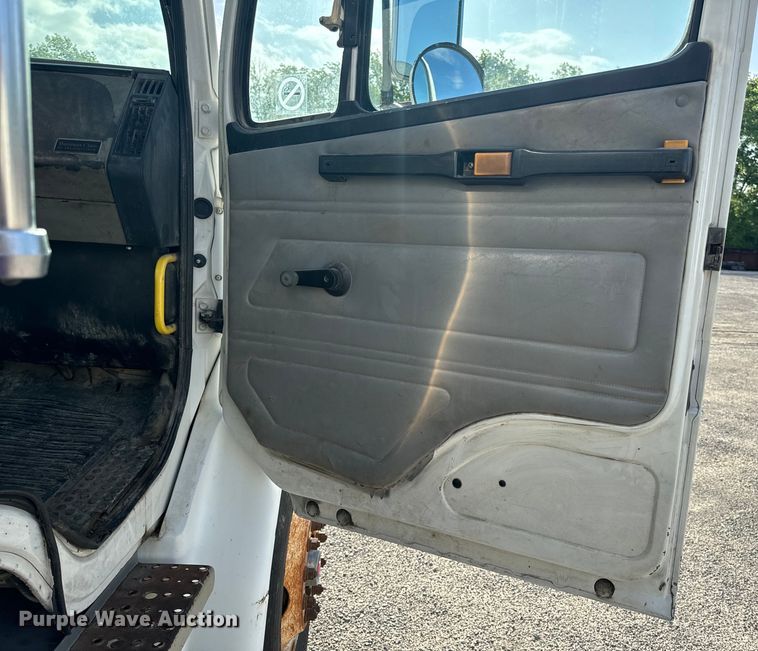 image for item EH6753 1999 Freightliner FL80 dump truck