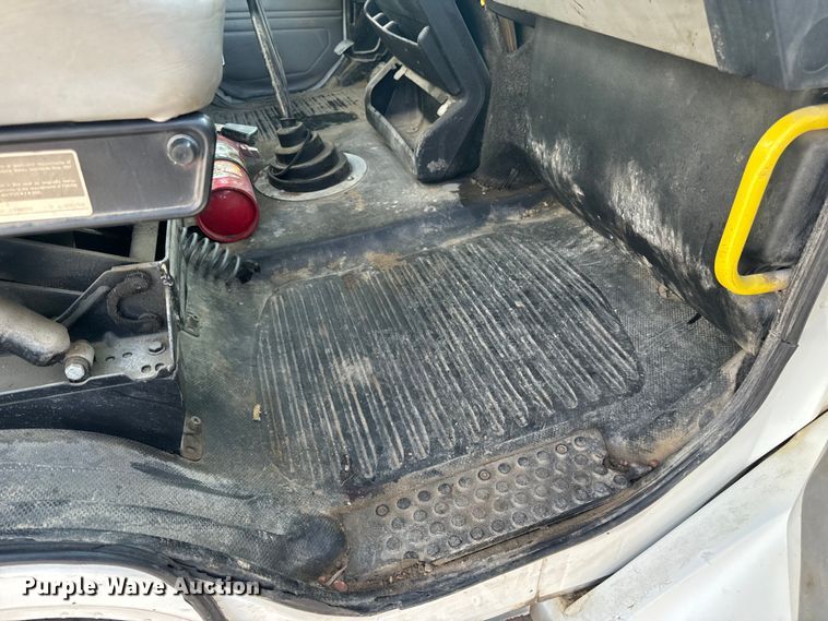 image for item EH6753 1999 Freightliner FL80 dump truck