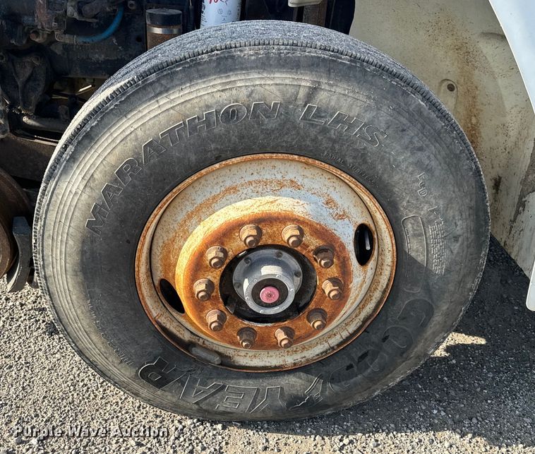 image for item EH6753 1999 Freightliner FL80 dump truck