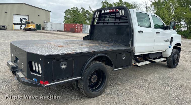 image for item EH6756 2019 Chevrolet Silverado 6500HD flatbed truck