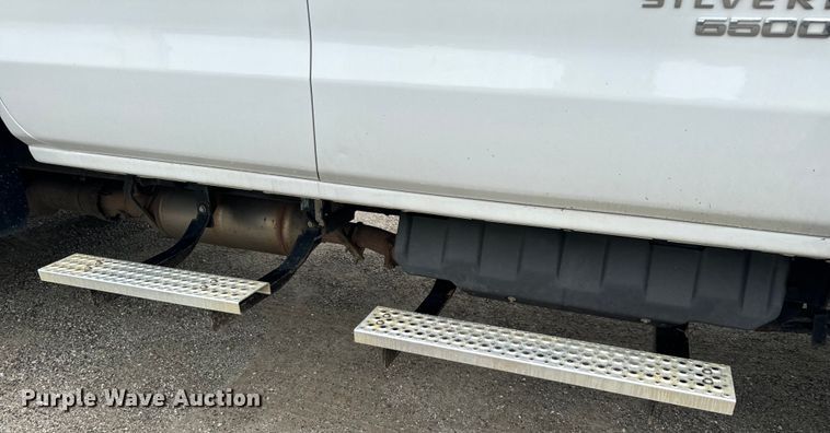 image for item EH6756 2019 Chevrolet Silverado 6500HD flatbed truck