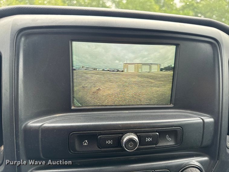 image for item EH6756 2019 Chevrolet Silverado 6500HD flatbed truck