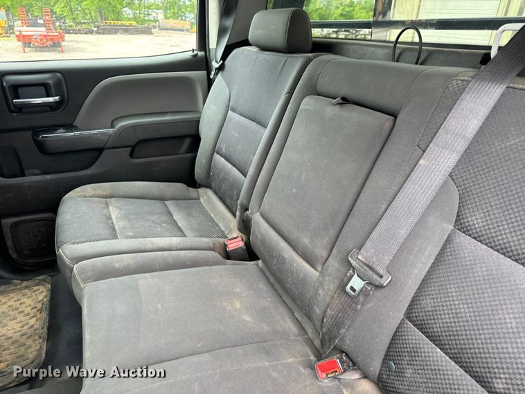 image for item EH6756 2019 Chevrolet Silverado 6500HD flatbed truck