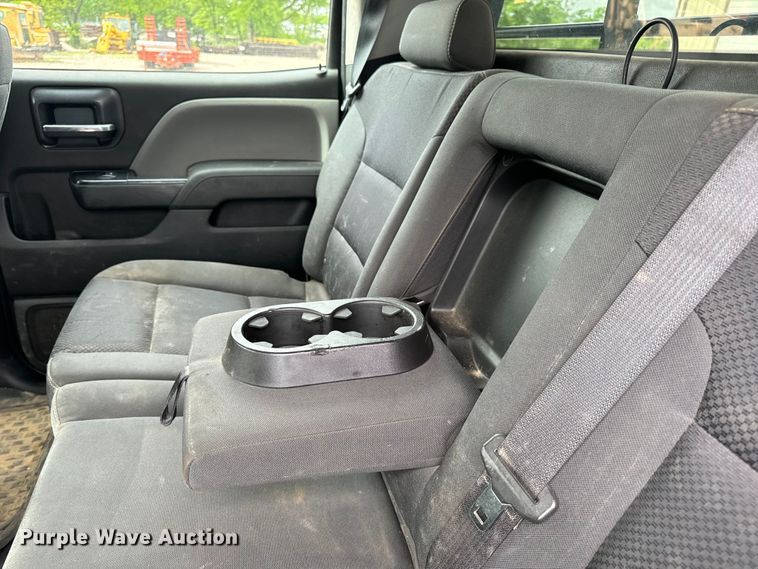 image for item EH6756 2019 Chevrolet Silverado 6500HD flatbed truck