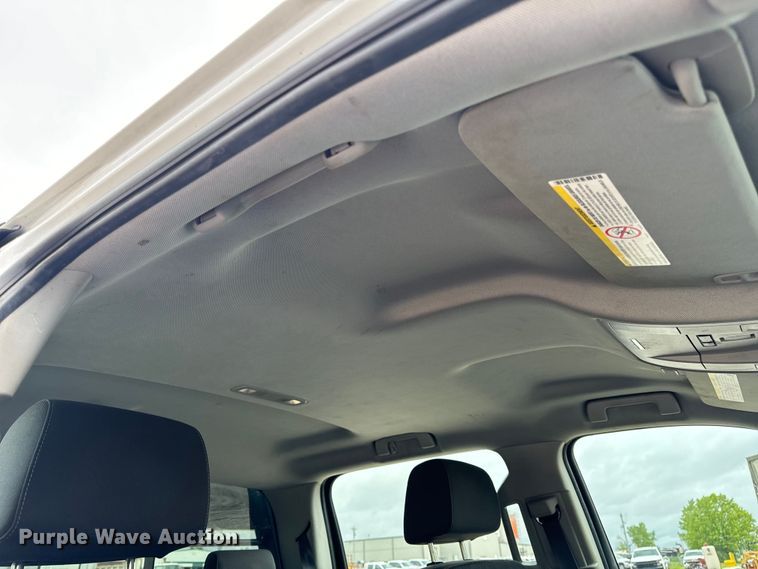 image for item EH6756 2019 Chevrolet Silverado 6500HD flatbed truck