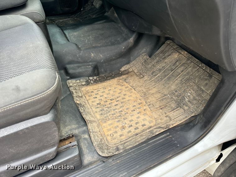 image for item EH6756 2019 Chevrolet Silverado 6500HD flatbed truck