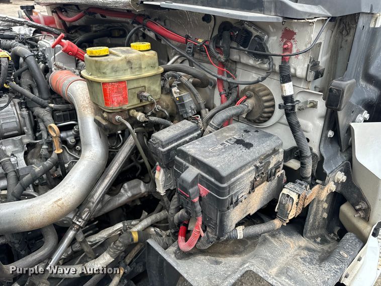 image for item EH6756 2019 Chevrolet Silverado 6500HD flatbed truck