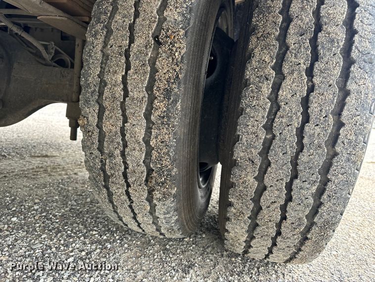 image for item EH6756 2019 Chevrolet Silverado 6500HD flatbed truck