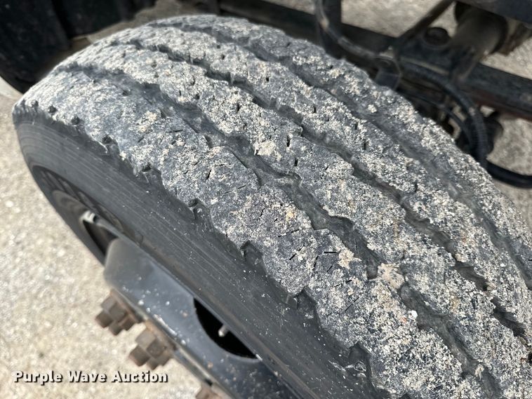 image for item EH6756 2019 Chevrolet Silverado 6500HD flatbed truck