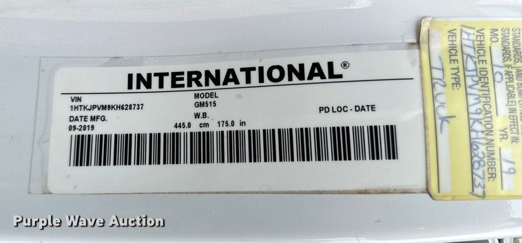 image for item EH6756 2019 Chevrolet Silverado 6500HD flatbed truck