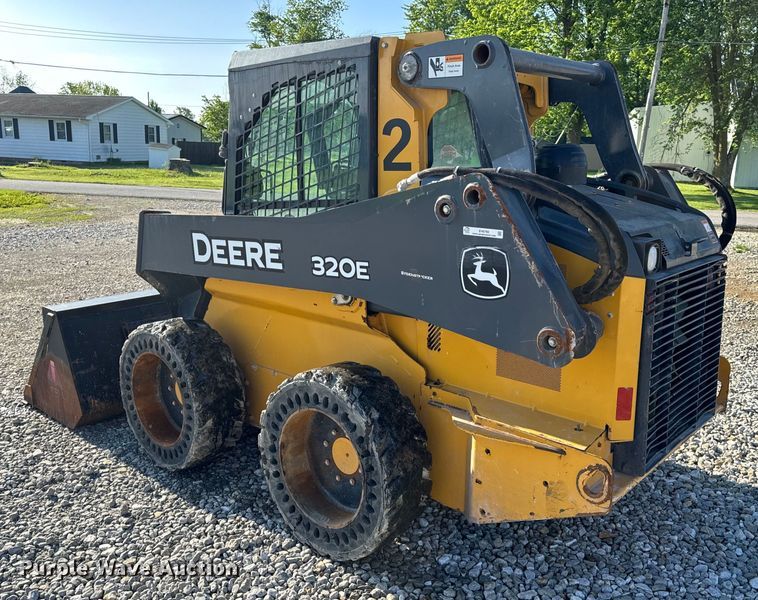 image for item EH6760 2015 John Deere 320E skid steer loader