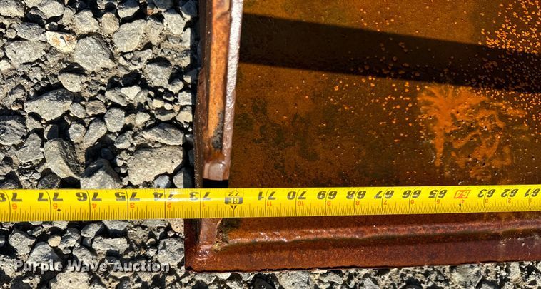 image for item EH6760 2015 John Deere 320E skid steer loader