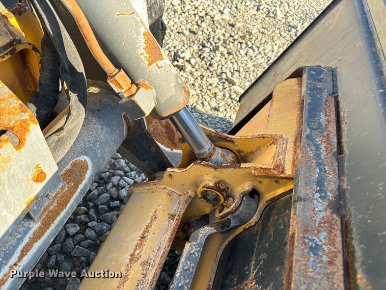 image for item EH6760 2015 John Deere 320E skid steer loader