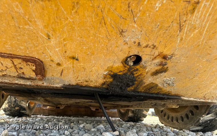 image for item EH6760 2015 John Deere 320E skid steer loader