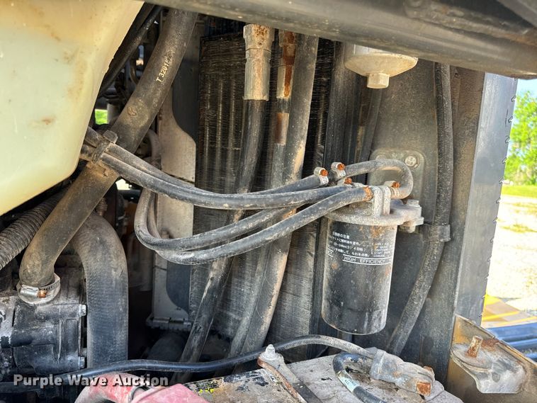 image for item EH6760 2015 John Deere 320E skid steer loader