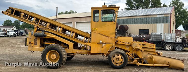 image for item EH6779 1989 Athey 7-12D windrower