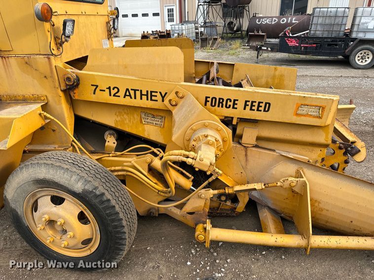 image for item EH6779 1989 Athey 7-12D windrower
