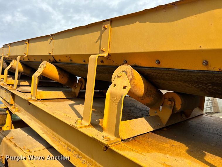 image for item EH6779 1989 Athey 7-12D windrower