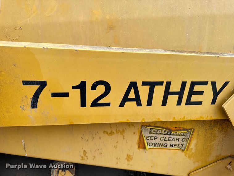 image for item EH6779 1989 Athey 7-12D windrower