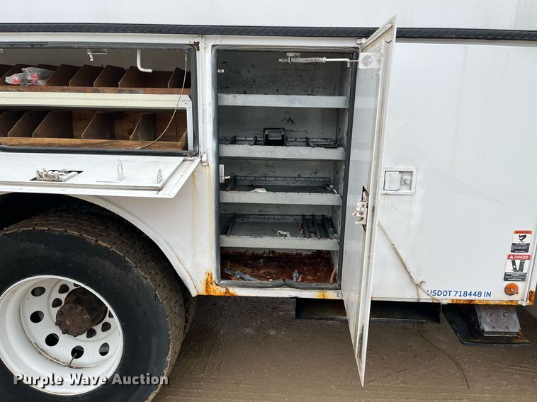 image for item EI0605 2011 International DuraStar 4300 bucket truck