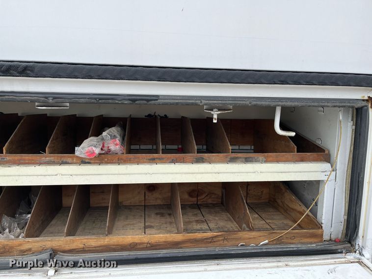 image for item EI0605 2011 International DuraStar 4300 bucket truck