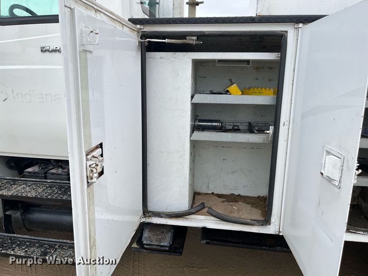 image for item EI0605 2011 International DuraStar 4300 bucket truck