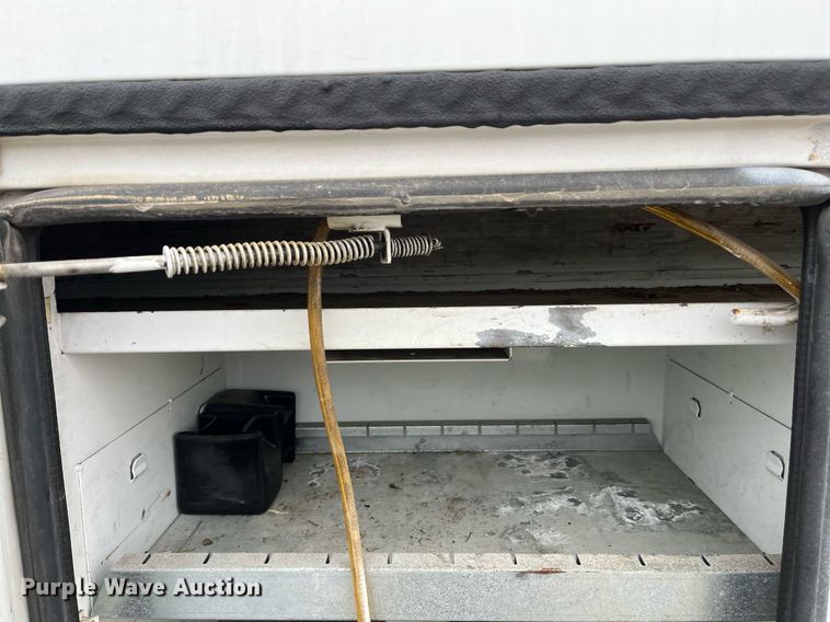 image for item EI0605 2011 International DuraStar 4300 bucket truck