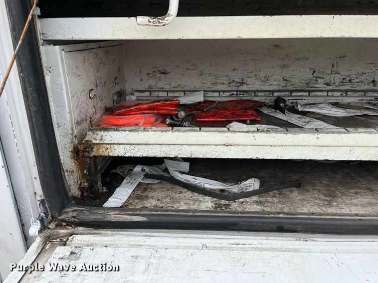 image for item EI0605 2011 International DuraStar 4300 bucket truck