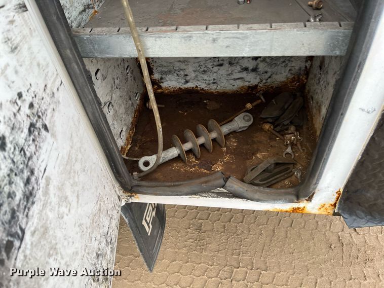 image for item EI0605 2011 International DuraStar 4300 bucket truck