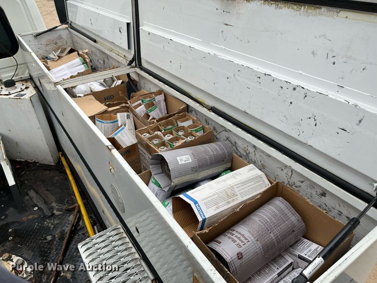 image for item EI0605 2011 International DuraStar 4300 bucket truck