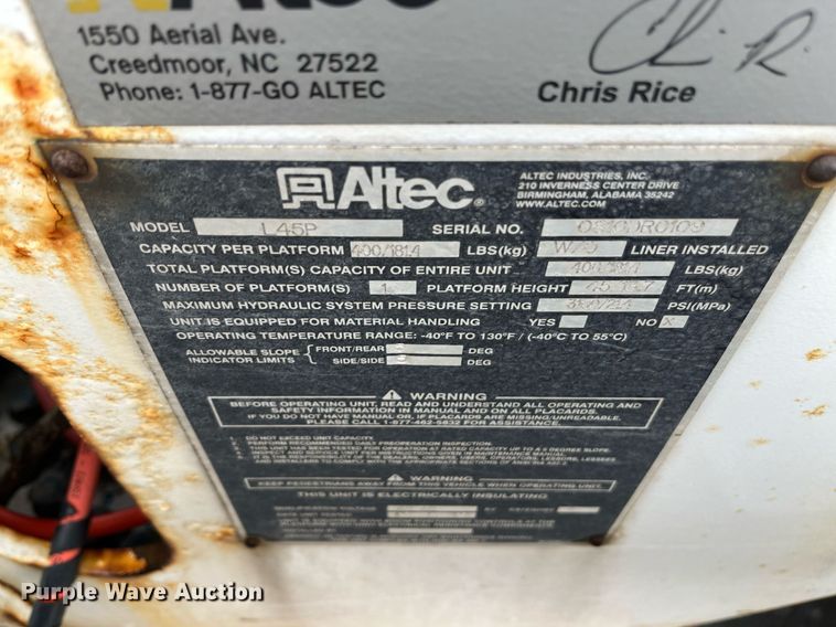 image for item EI0605 2011 International DuraStar 4300 bucket truck