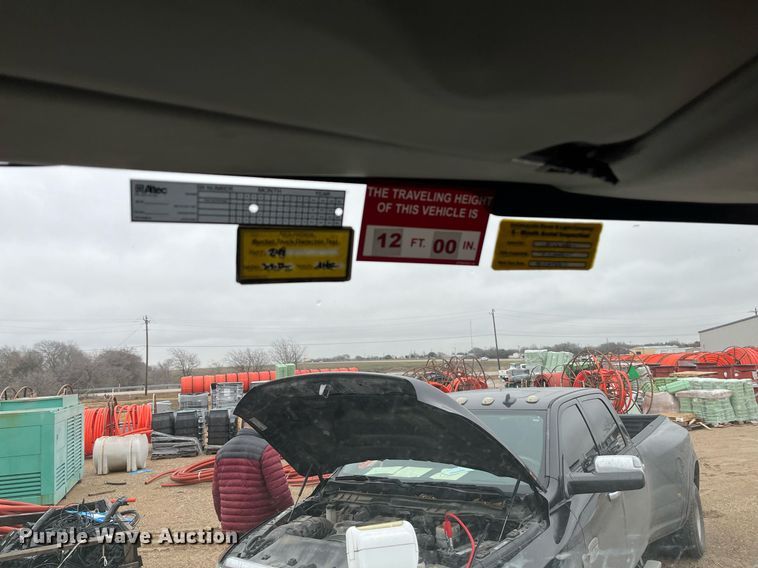 image for item EI0605 2011 International DuraStar 4300 bucket truck