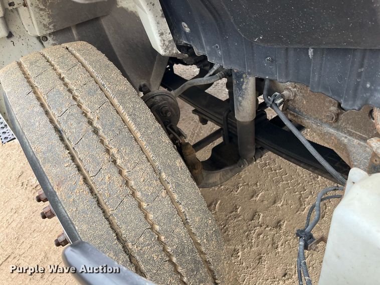 image for item EI0605 2011 International DuraStar 4300 bucket truck