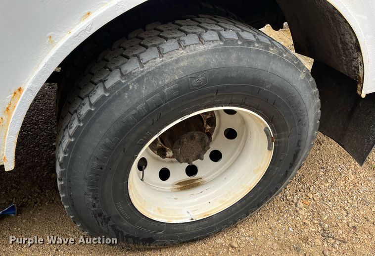 image for item EI0605 2011 International DuraStar 4300 bucket truck