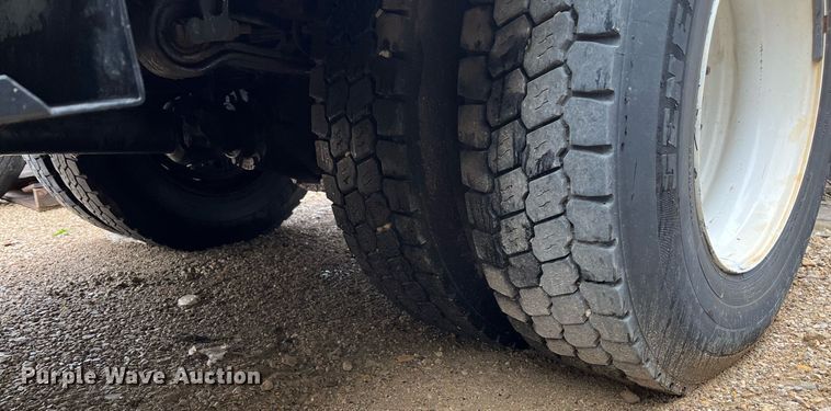 image for item EI0605 2011 International DuraStar 4300 bucket truck