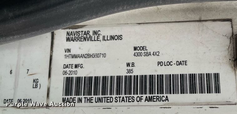 image for item EI0605 2011 International DuraStar 4300 bucket truck