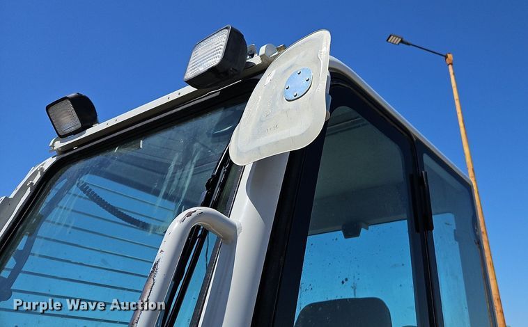 image for item EI3803 2016 Takeuchi TB280FR mini excavator