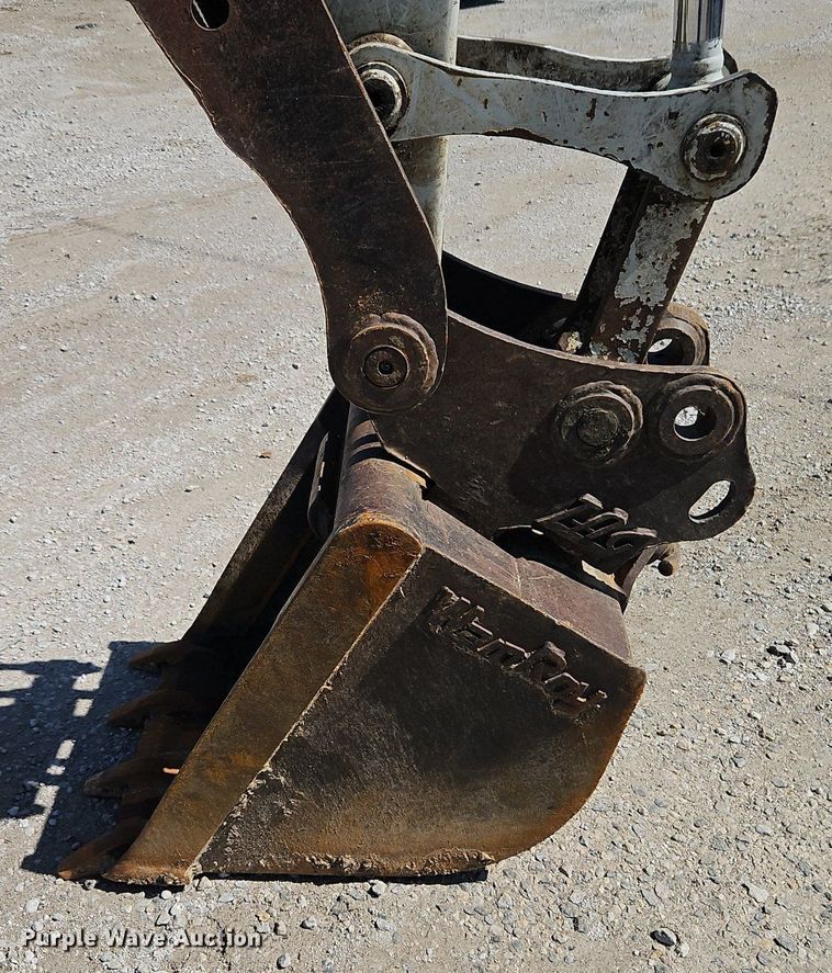 image for item EI3803 2016 Takeuchi TB280FR mini excavator